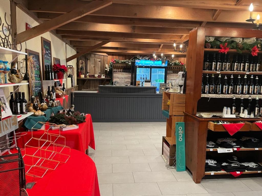 Watson Estate Bnb & Deer Creek Winery Uniontown Buitenkant foto